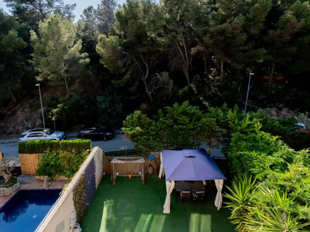 Houses for sale in Les Botigues de Sitges
