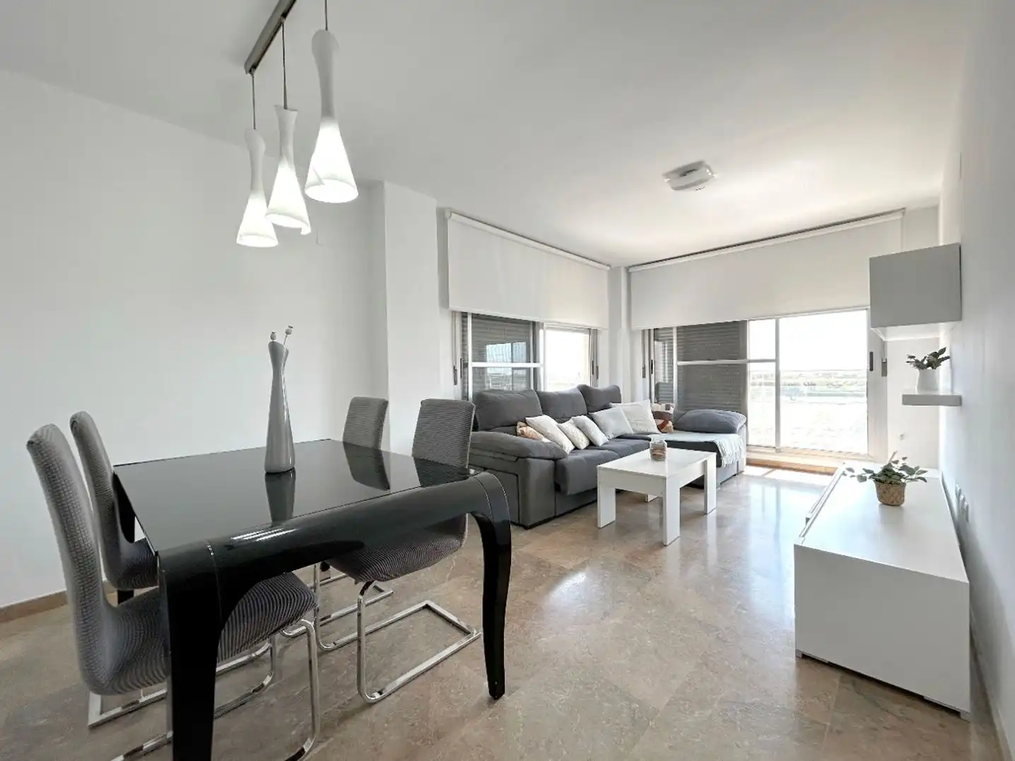 Sala de estar de Piso de alquiler en Emperador con Aire acondicionado, Calefacción y Trastero
