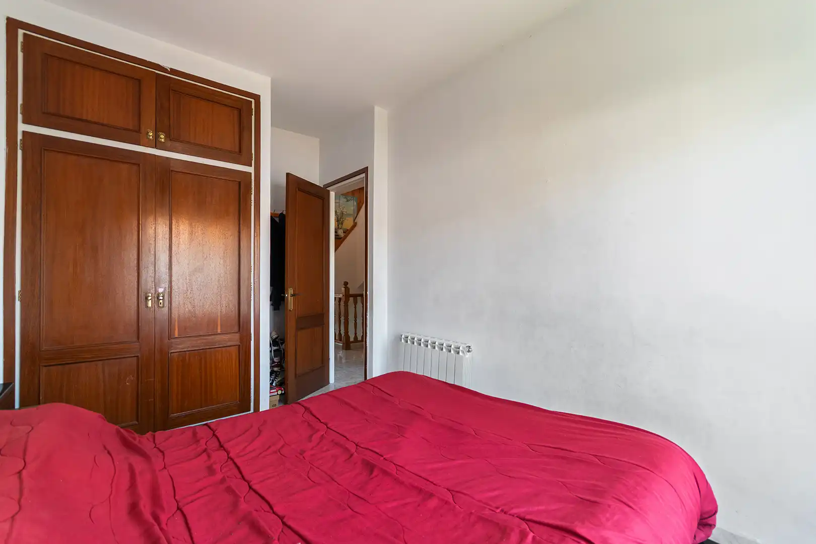 Dormitori de Casa adosada en venda en Peralada amb Calefacció, Jardí privat i Terrassa