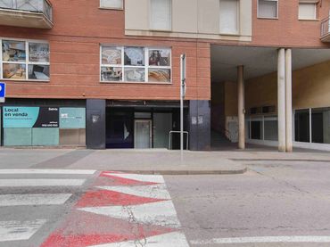 Local comercial en alquiler en Av Roma
