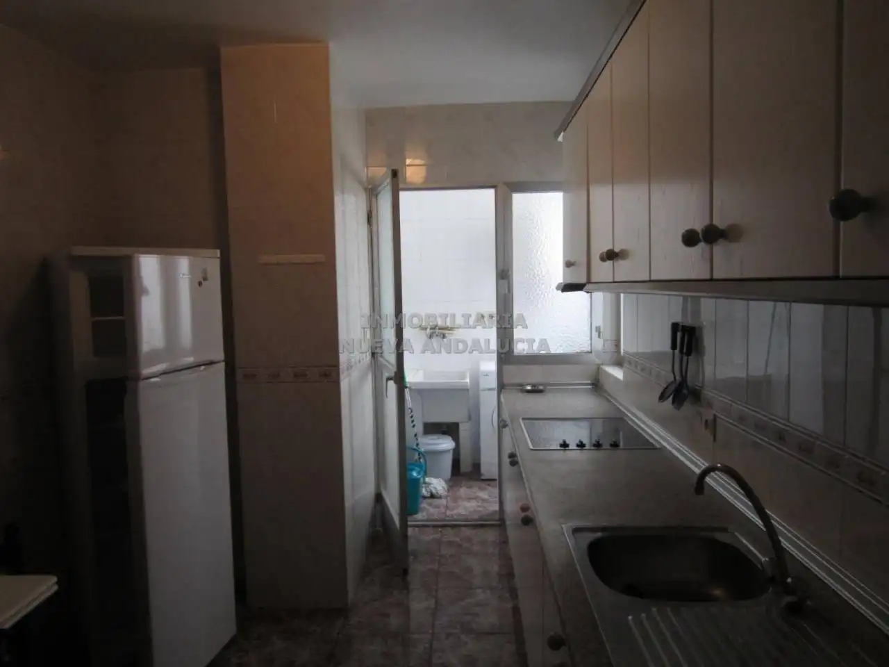 Cuina de Pis de lloguer en Almería amb Terrassa i Moblat