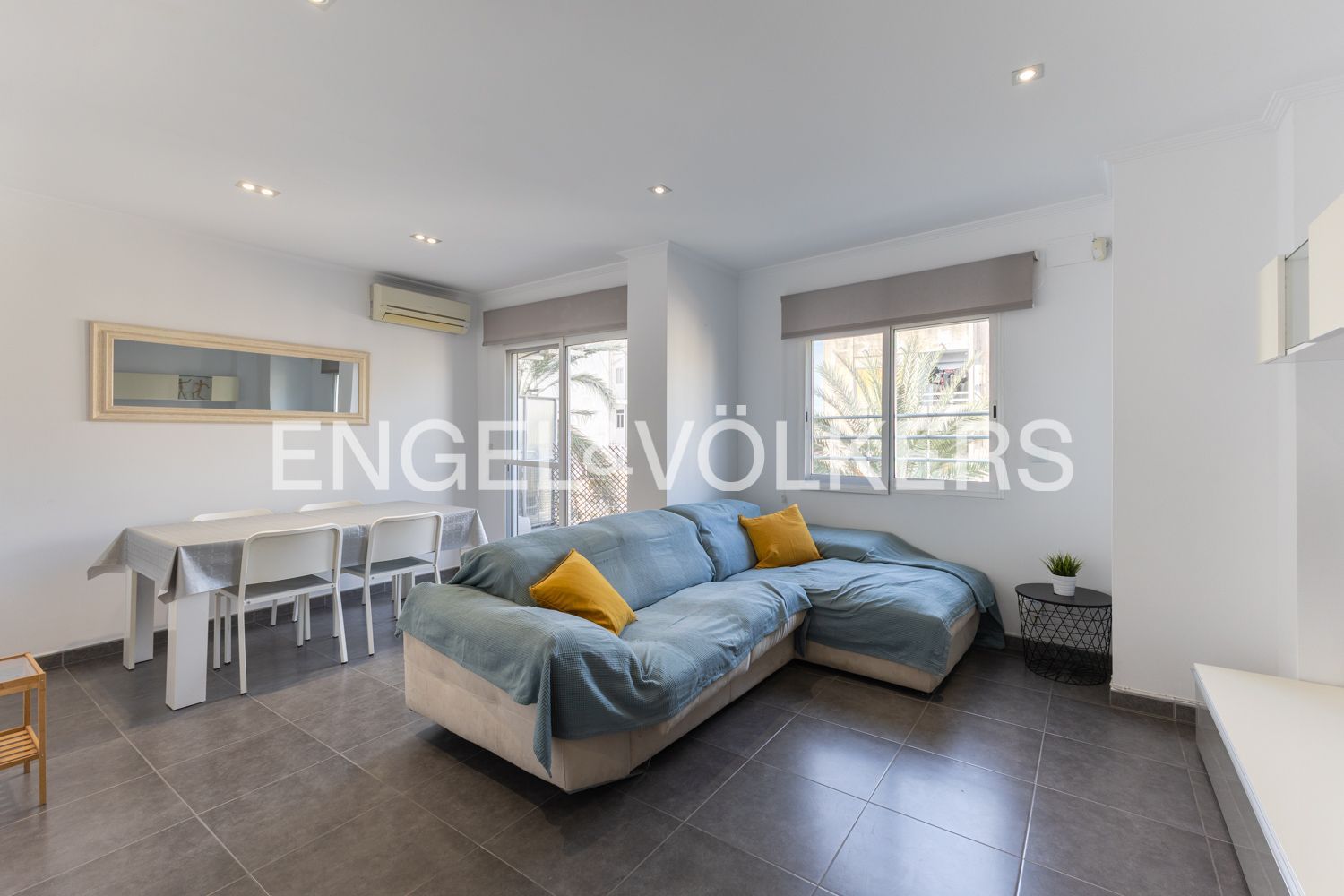 Sala d'estar de Pis de lloguer en  Valencia Capital amb Aire condicionat, Calefacció i Moblat