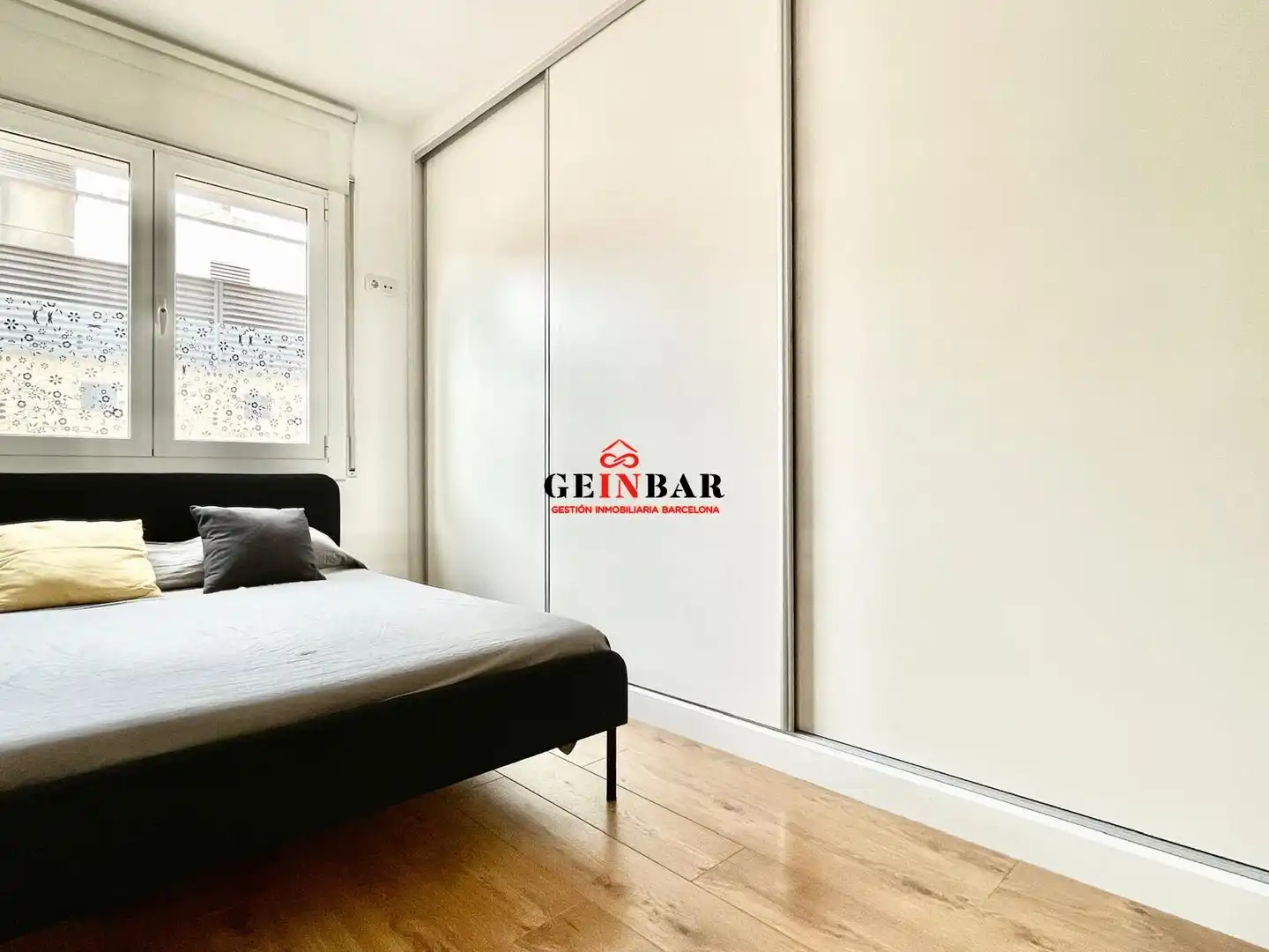 Schlafzimmer von Wohnung zum Verkauf in Barcelona mit Klimaanlage, Heizung und Parkett