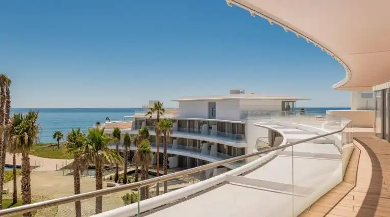 Apartament amb piscina en venda a Estepona Pueblo