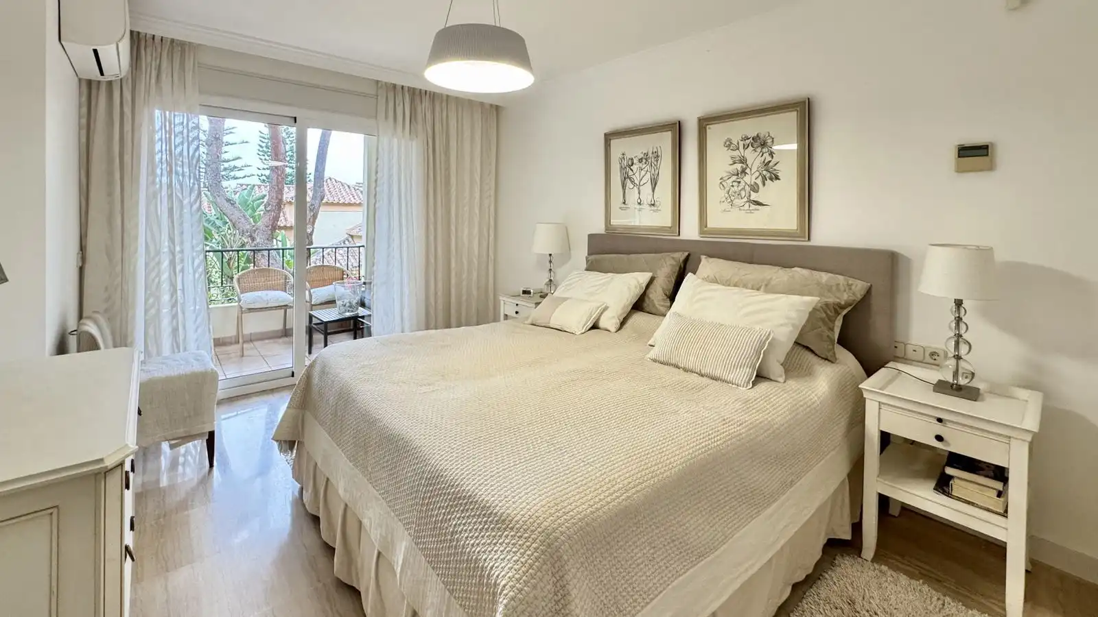 Bedroom of Apartments for sale in Marbella  with Air Conditioner, Storage room and Furnished