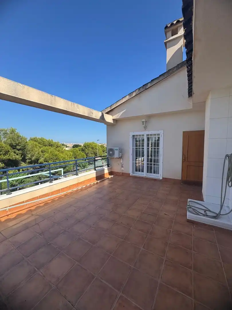 Casa o xalet de lloguer a Pilar de la Horadada, Alicante