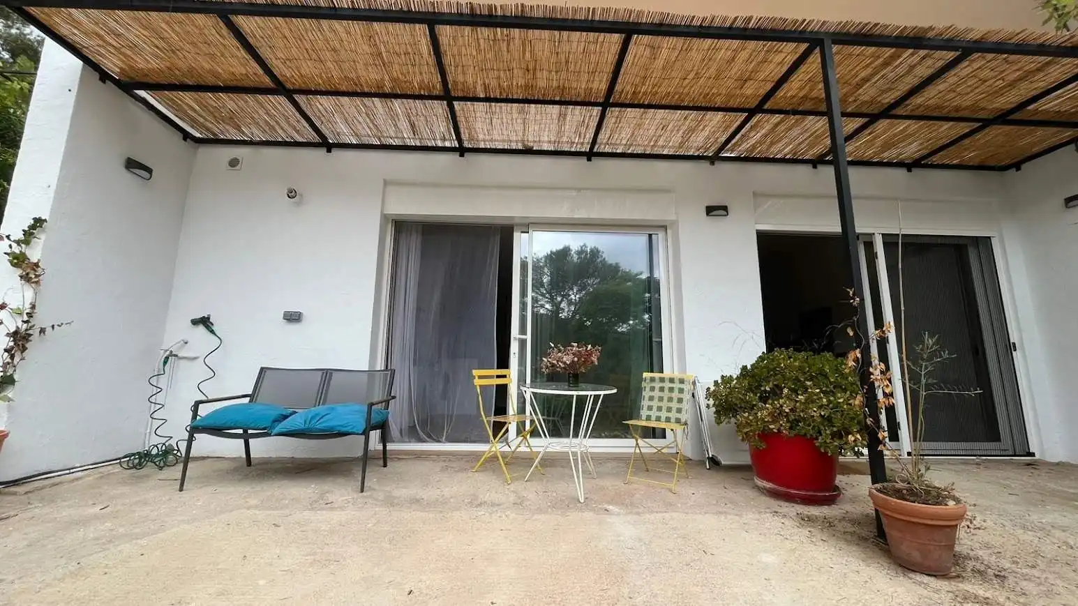 Terrassa de Pis de lloguer en Sant Pere de Ribes amb Aire condicionat, Jardí privat i Terrassa