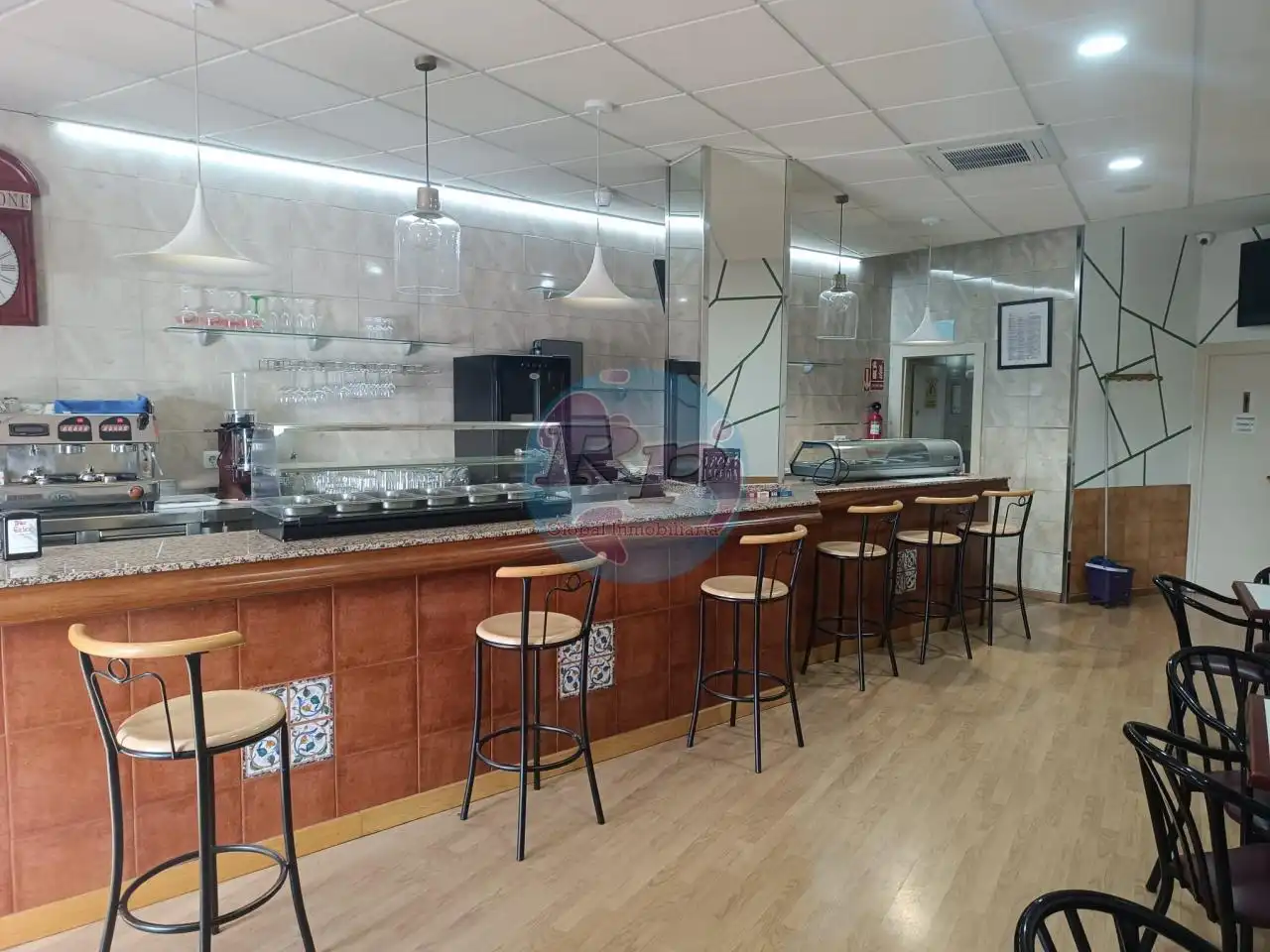 Local comercial en venda a Armunia, imagen 2