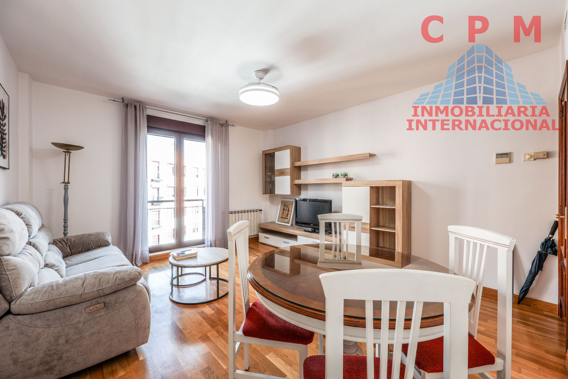 Sala d'estar de Pis de lloguer en  Madrid Capital amb Aire condicionat, Calefacció i Parquet