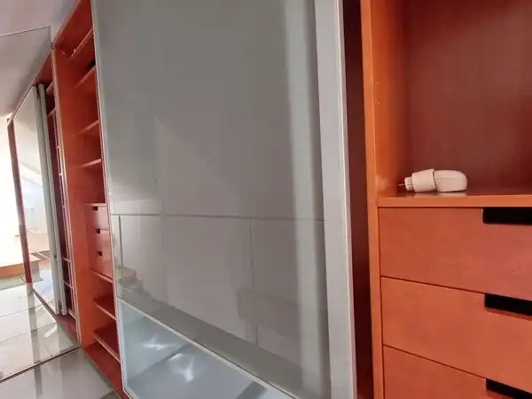 Habitación de Piso en venta en Vigo  con Calefacción, Terraza y Trastero