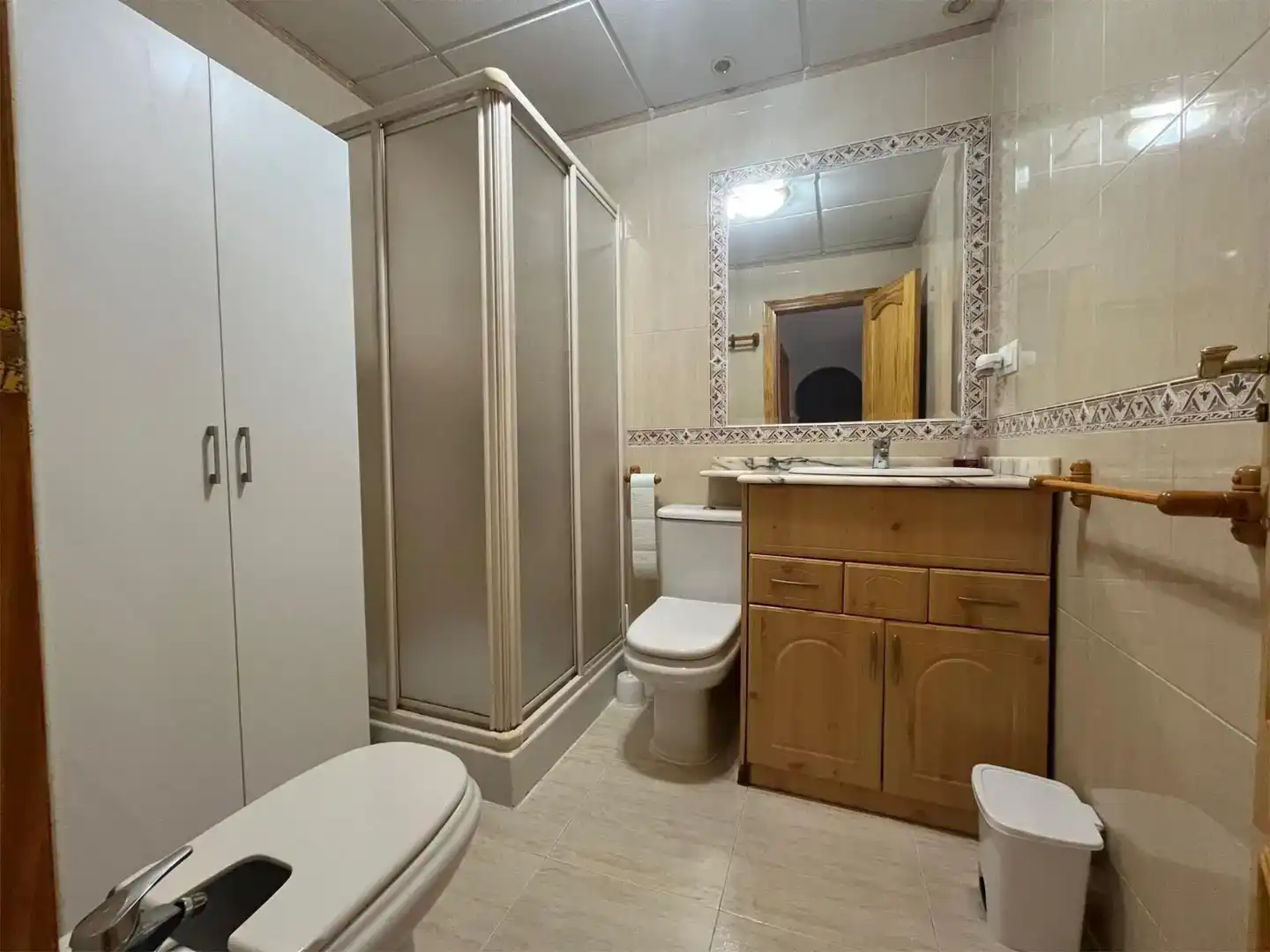 Badezimmer von Wohnung zur Miete in Carboneras mit Klimaanlage, Parkett und Möbliert