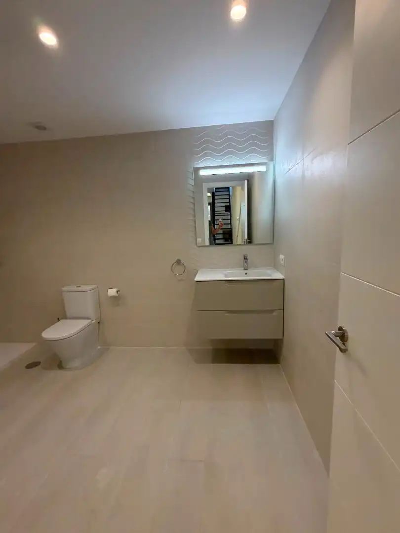 Badezimmer von Maisonette zum Verkauf in Torremolinos mit Klimaanlage, Terrasse und Möbliert