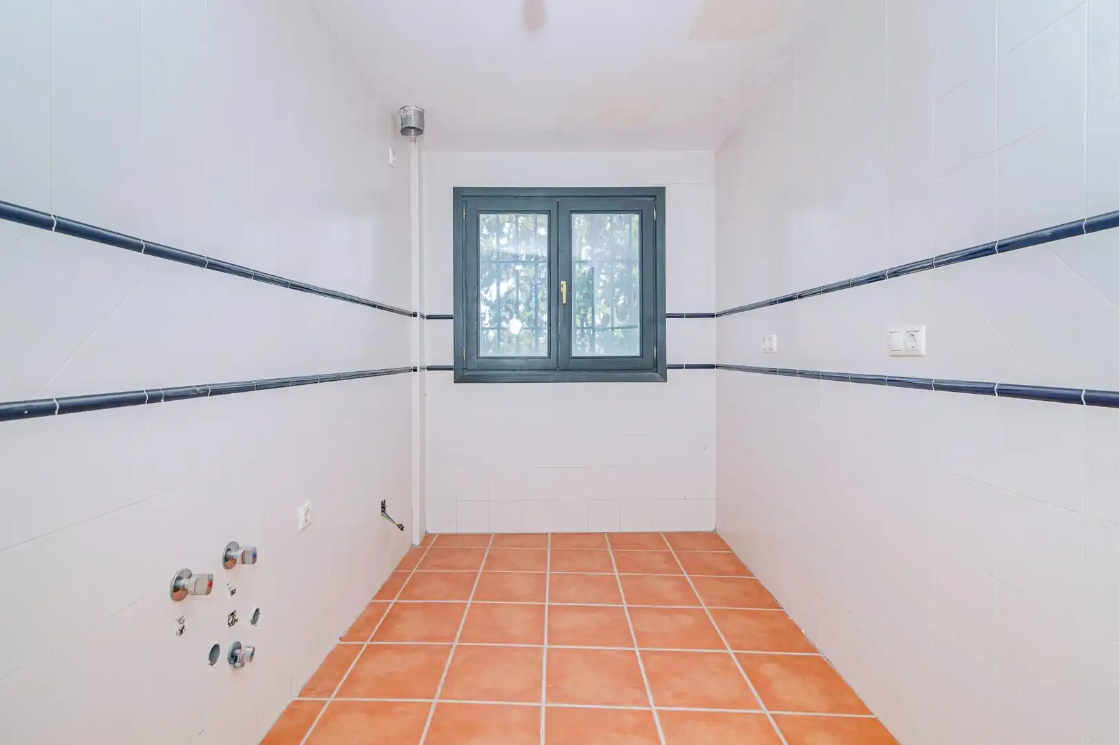 Baño de Piso en venta en La Zubia con Calefacción y Balcón