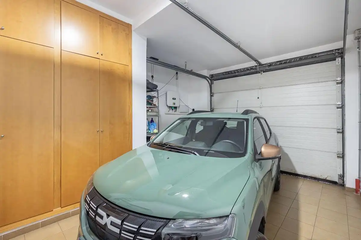 Parking de Casa o chalet en venta en Granada con Aire acondicionado, Terraza y Balcón