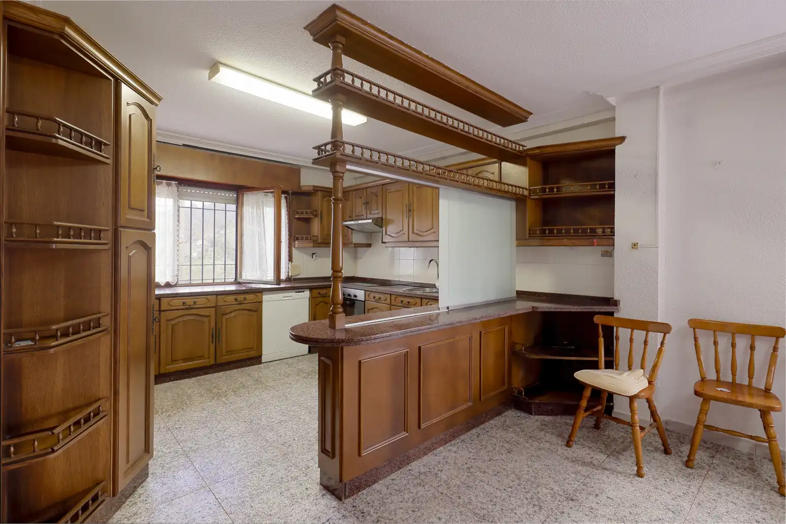 Cuina de Casa o xalet en venda en Gijón  amb Calefacció, Parquet i Terrassa