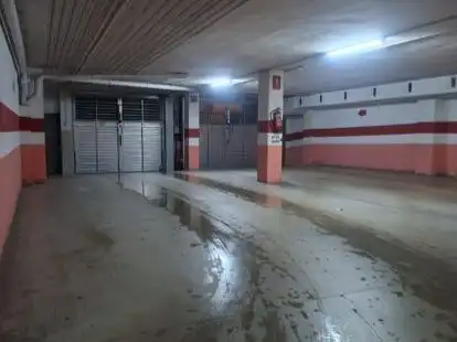 Parkplatz von Garage zur Miete in Terrassa