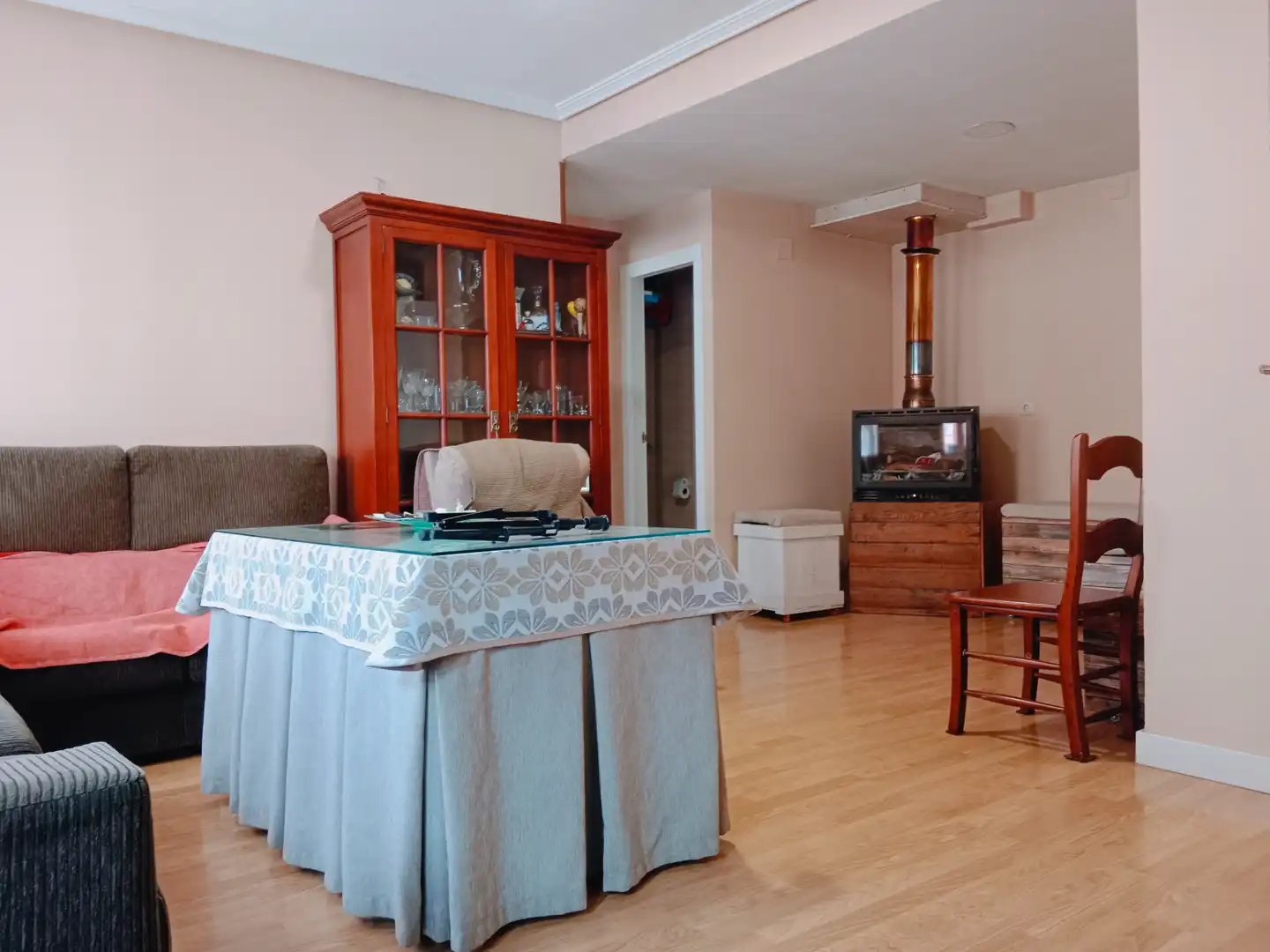 Living room of Houses for sale in Plasencia  with Furnished