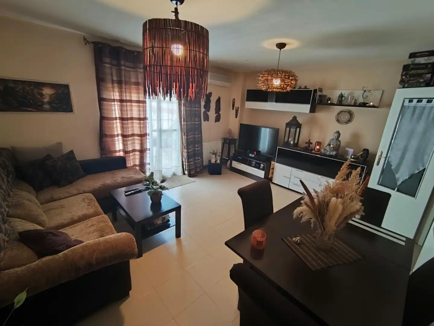Sala de estar de Casa adosada en venta en Valverde de Alcalá, Madrid
