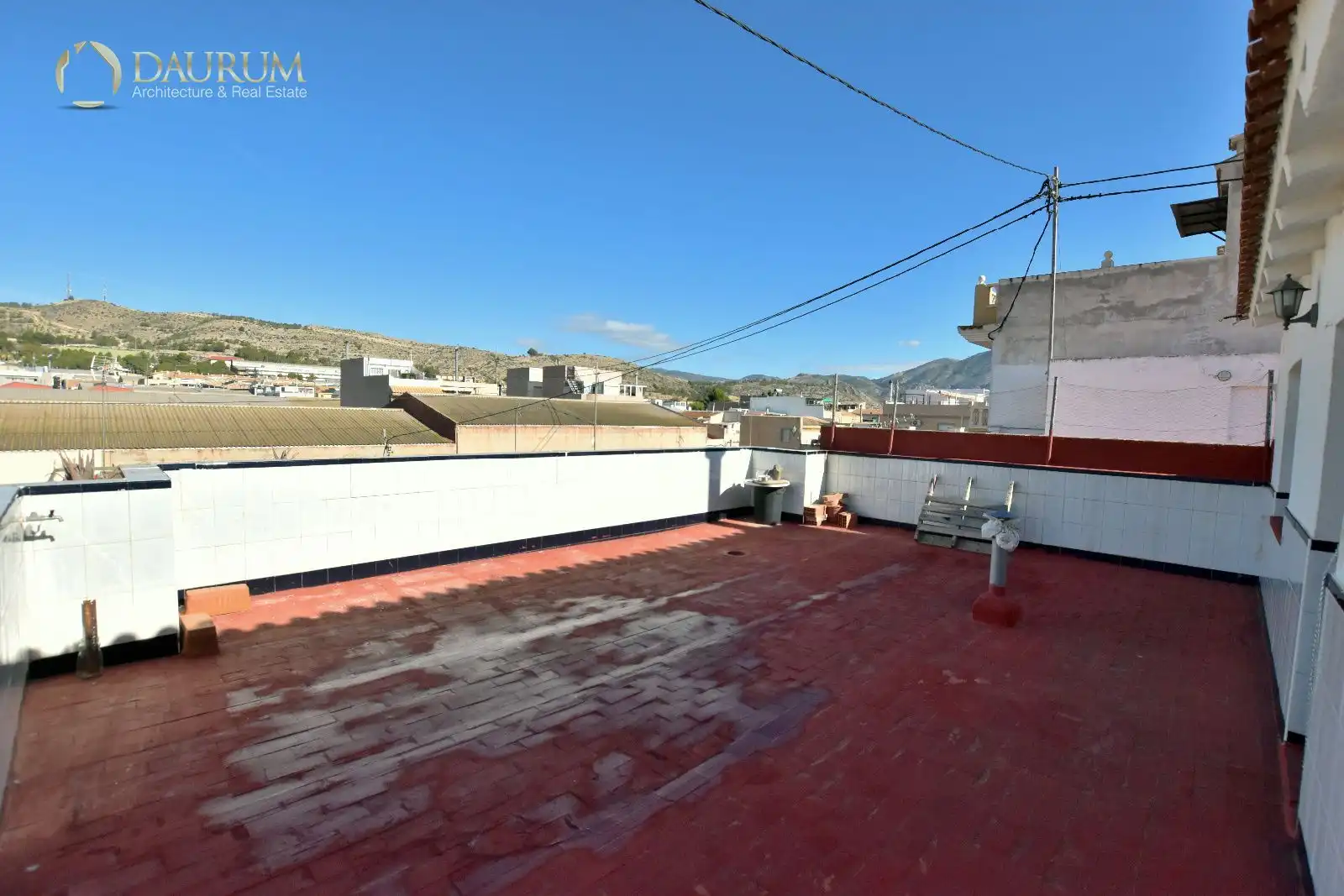 Vista exterior de Casa o chalet en venta en Elda con Calefacción
