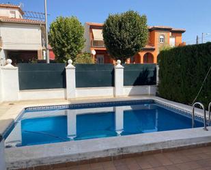 Swimming pool of House or chalet for sale in Churriana de la Vega  with Air Conditioner, Heating and Private garden