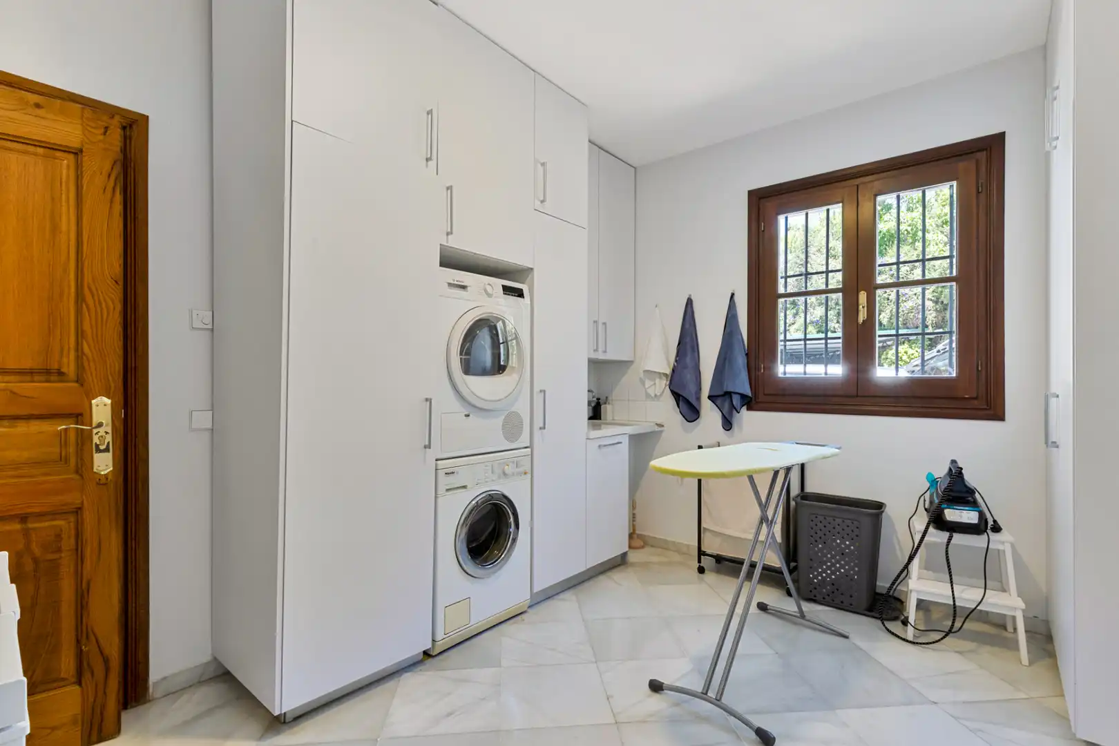 Haus oder Chalet zur Miete in Marbella mit Klimaanlage, Privatgarten und Terrasse