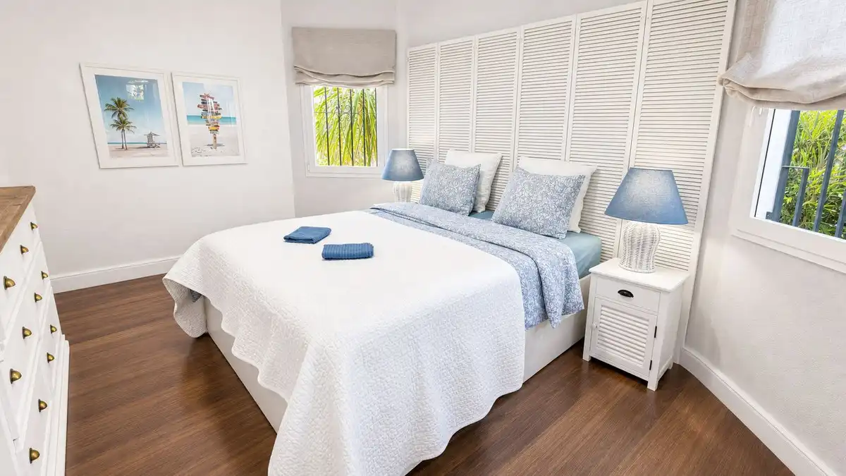 Planta baja en venta en Elviria