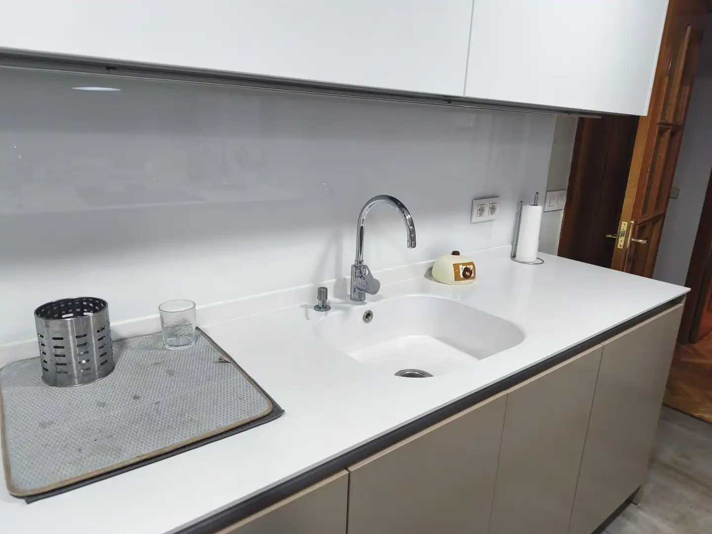 Cocina de Piso de alquiler en Pozuelo de Alarcón con Calefacción, Jardín privado y Terraza