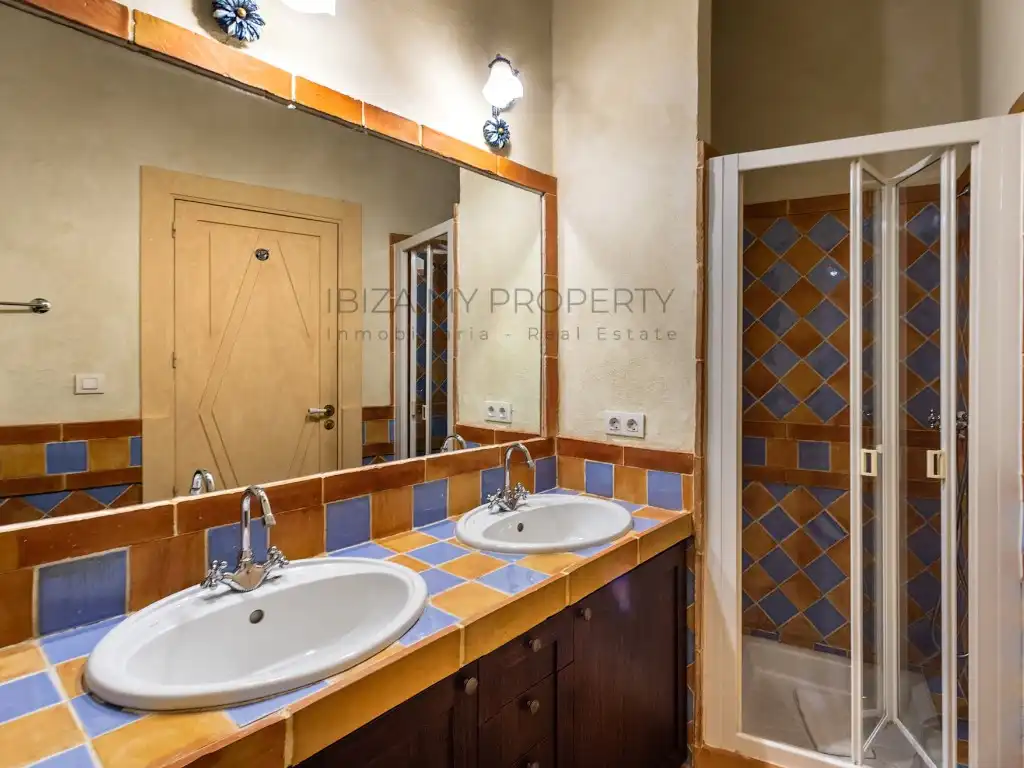 Baño de Ático en venta en Eivissa con Aire acondicionado, Terraza y Amueblado