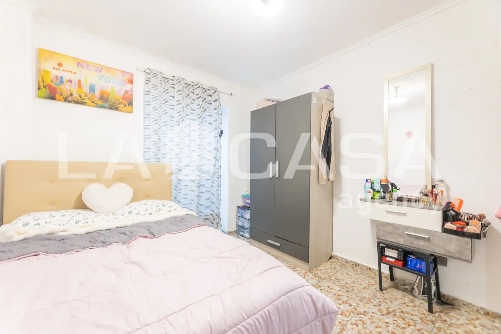 Bedroom of Flat for sale in Valencia