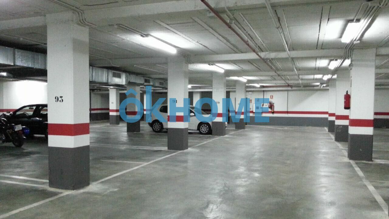 Parkplatz von Garage miete in Biescas