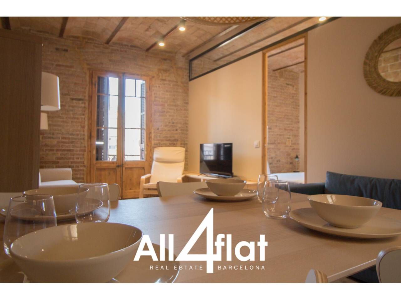 Exterior view of Flat to rent in  Barcelona Capital  with Air Conditioner, Heating and Parquet flooring