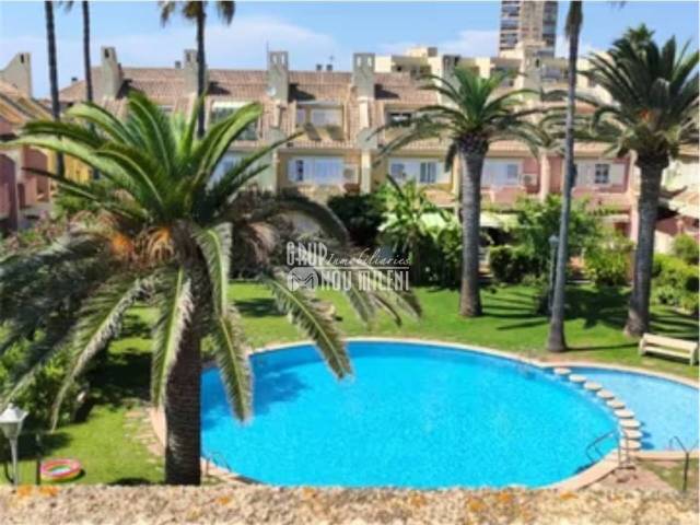 Casa adosada en Alquiler en El Perellonet