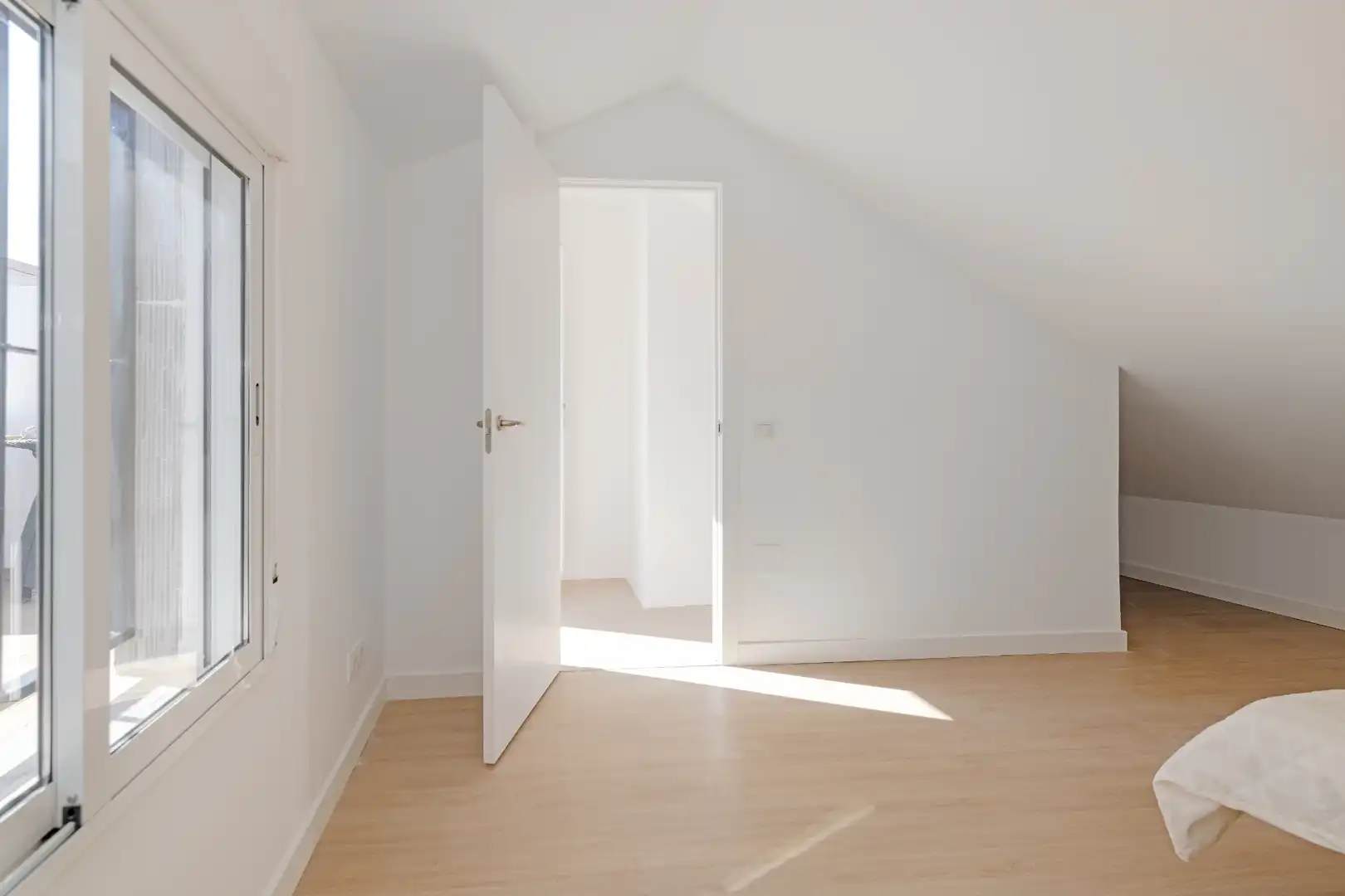 Schlafzimmer von Dachboden zum Verkauf in Málaga mit Klimaanlage, Heizung und Terrasse