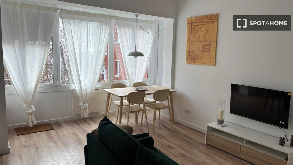 Living room of Flat to rent in  Barcelona Capital  with Air Conditioner, Heating and Furnished