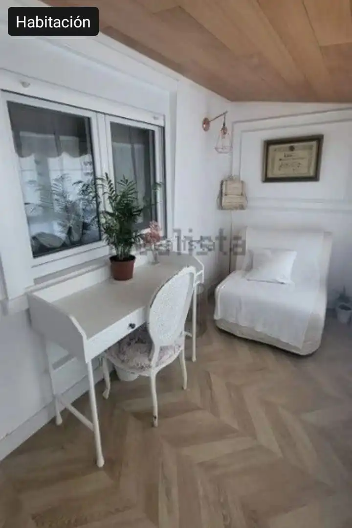 Habitación de Dúplex en venta en Ourense Capital  con Calefacción, Parquet y Trastero