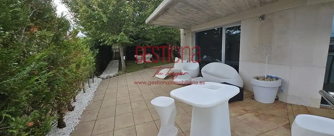 Terrace of Houses for sale in Santa Cruz de Bezana  with Private garden, Terrace and Furnished