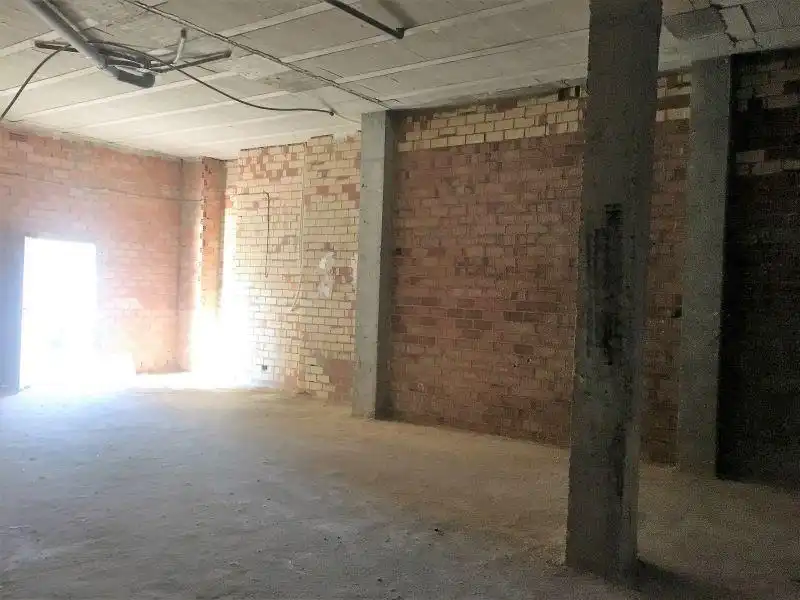 Business premises for sale in Calle Pintor Racionero Castro 14, imagen 2