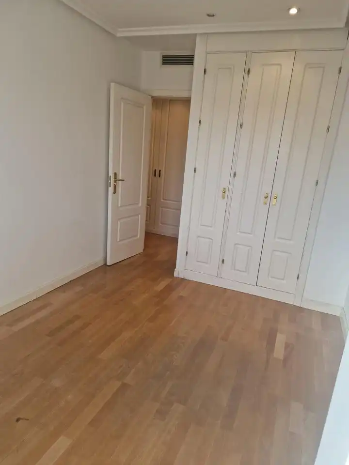 Habitación de Piso en venta en Madrid con Aire acondicionado, Calefacción y Terraza