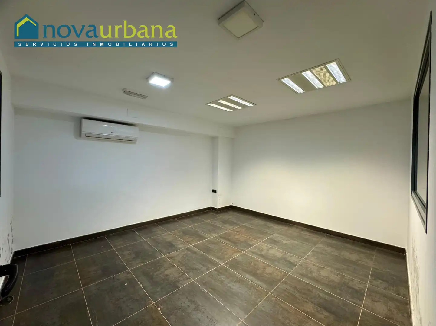 Oficina de alquiler en Xirivella con Aire acondicionado y Calefacción