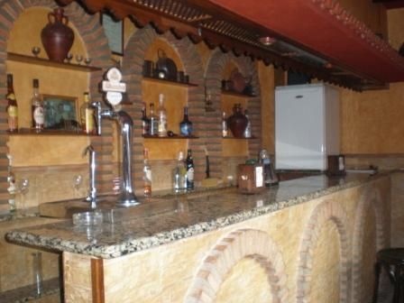Premises for sale in Hinojosa del Duque  with Air Conditioner and Furnished