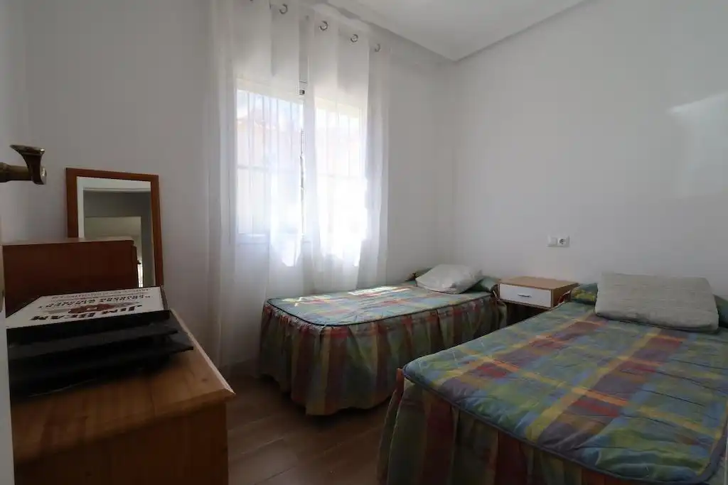 Dormitori de Casa o xalet en venda en Orihuela amb Aire condicionat, Jardí privat i Terrassa