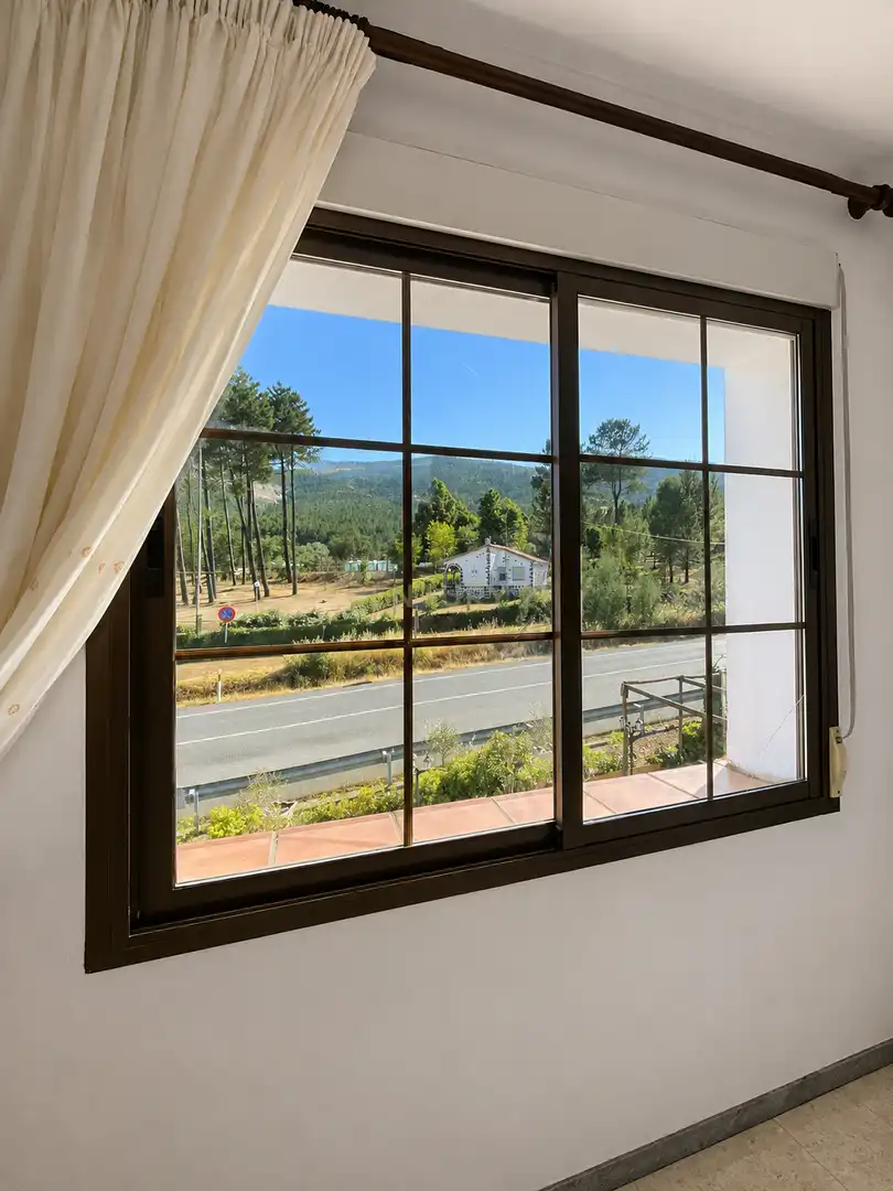 Vista exterior de Edificio en venta en Valencia de Alcántara