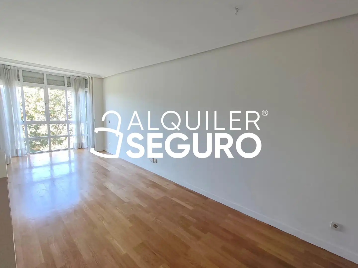 Habitación de Piso de alquiler en Madrid con Aire acondicionado, Calefacción y Piscina