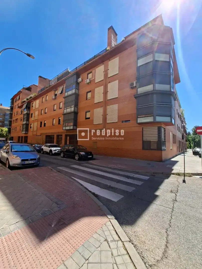 Vista exterior de Pis en venda en Madrid amb Aire condicionat, Calefacció i Traster