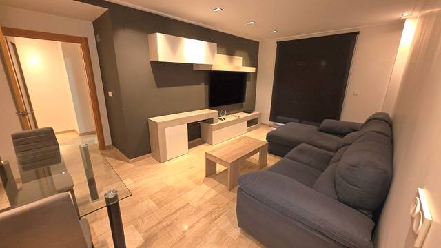 Piso en Alquiler en Plaza Crevillente - Antiguos Juzgados - El Asilo