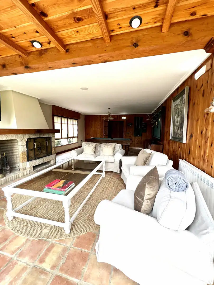 Sala de estar de Casa o chalet en venta en Piloña con Calefacción y Jardín privado