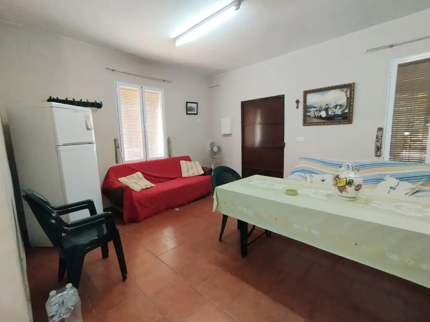 Sala d'estar de Finca rústica en venda en Argamasilla de Alba amb Jardí privat, Piscina i Moblat