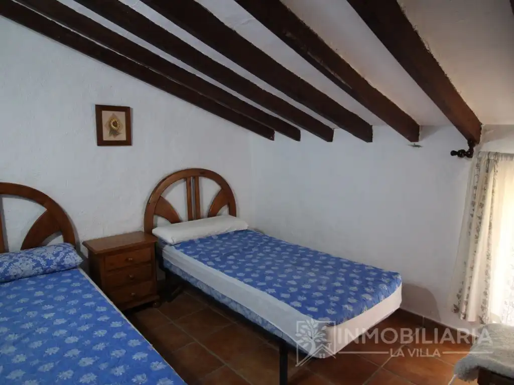 Dormitori de Casa o xalet en venda en Álora amb Aire condicionat, Jardí privat i Terrassa