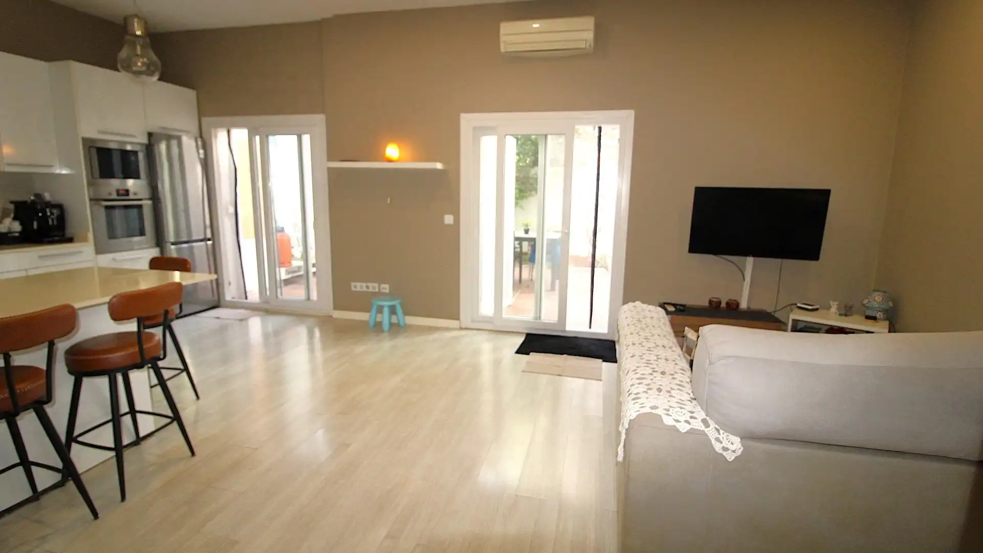 Living room of Planta baja for sale in  Palma de Mallorca  with Air Conditioner, Parquet flooring and Terrace