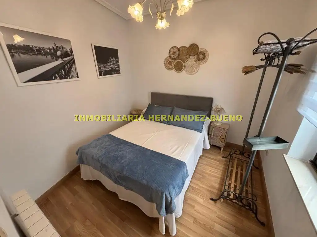 Habitación de Piso en venta en Salamanca con Aire acondicionado y Calefacción